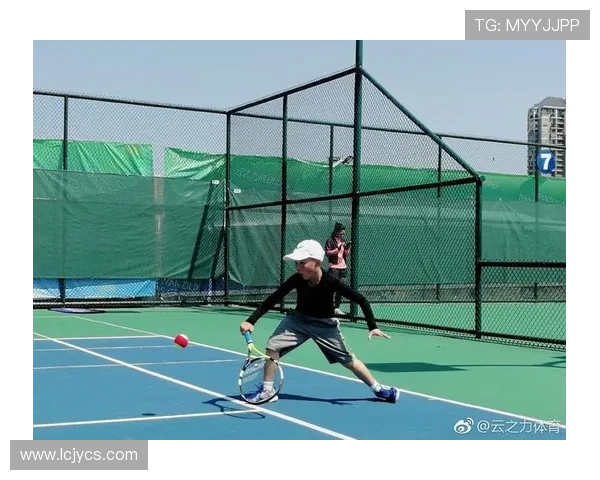 全国锦标赛回顾:西安网球队在比赛中的战术意识与团队配合分析