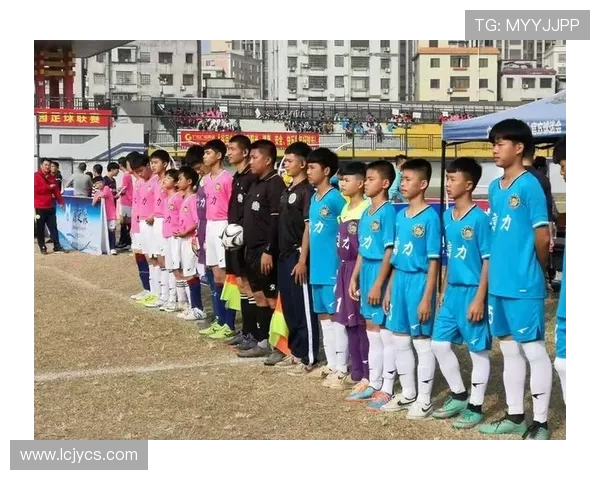 希尔顿足球明星盛典揭幕球迷齐聚共庆足球盛事与明星风采